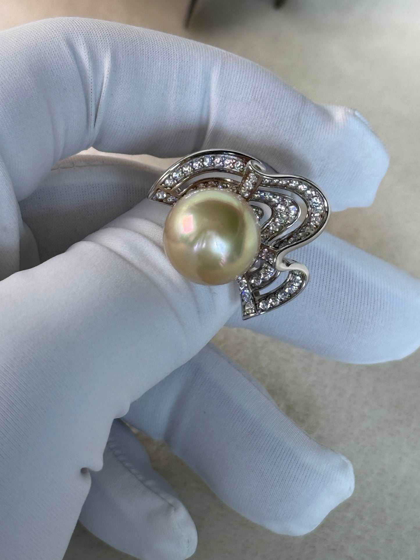 Isadora | Sculptural Ring with South Sea Golden Pearl