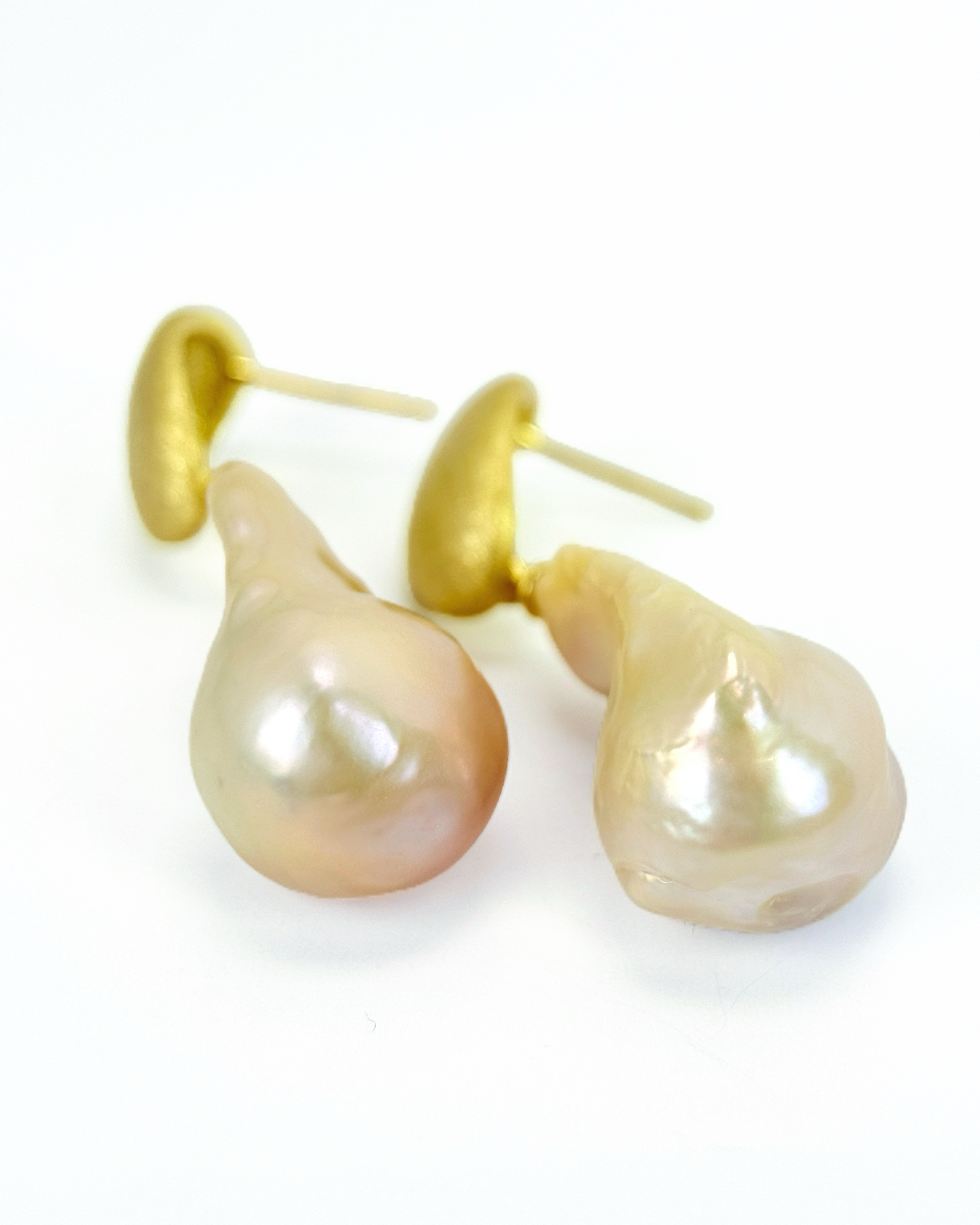 Aurélis | Golden Whisper Baroque Earrings