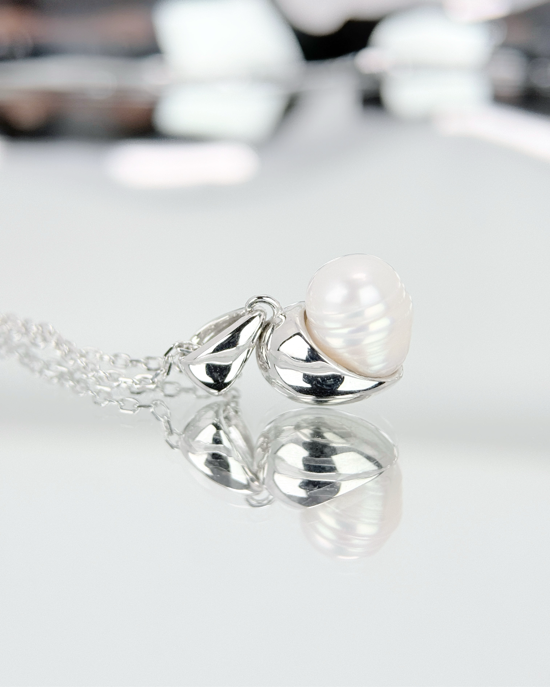 LUMÉA | Heart Necklace