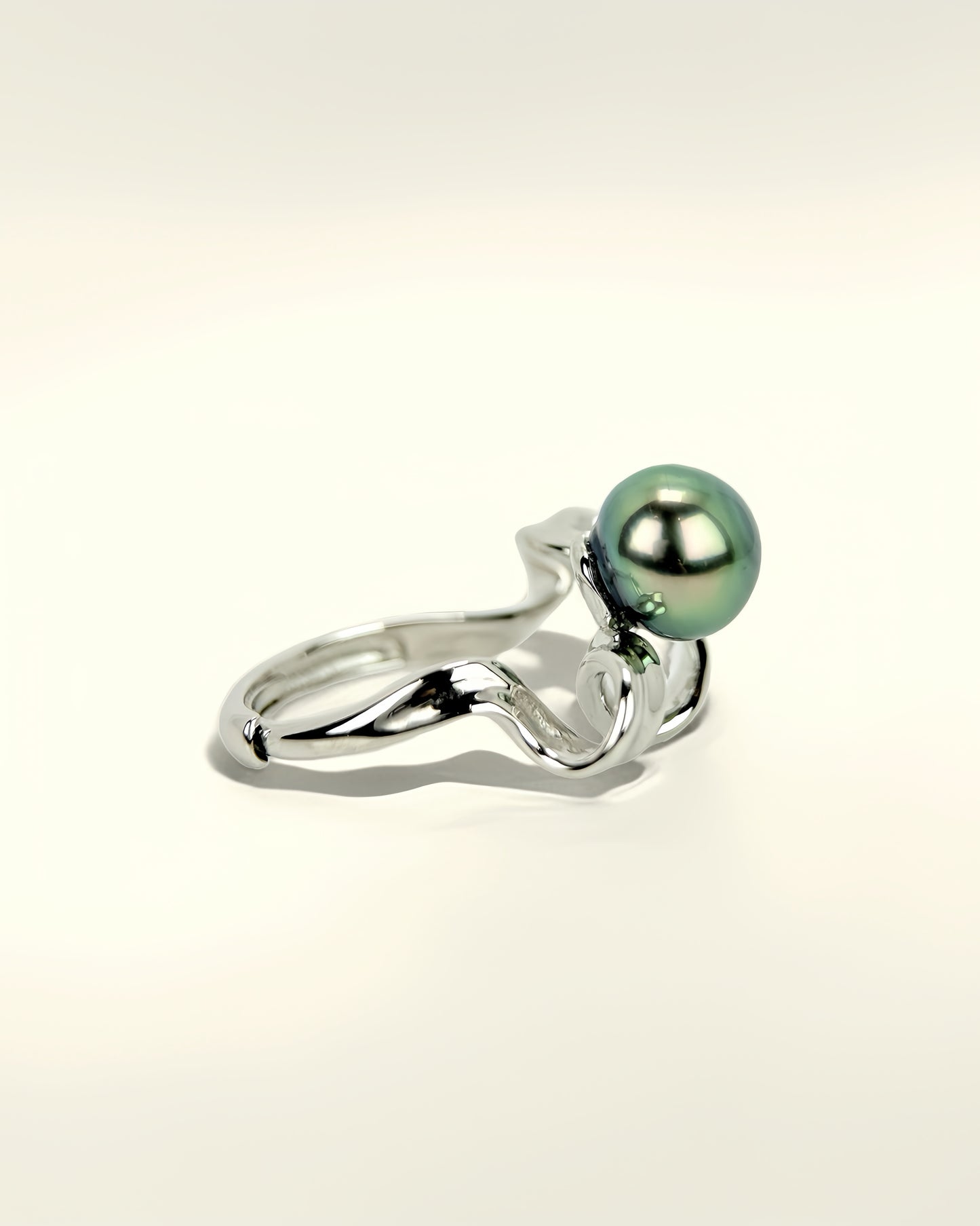 FLUXA | Ribbon Ring