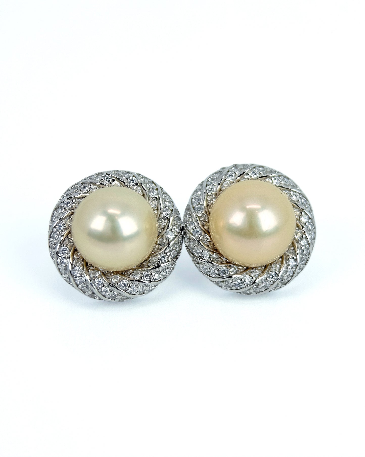 Crevia | Freshwater pearl Earrings