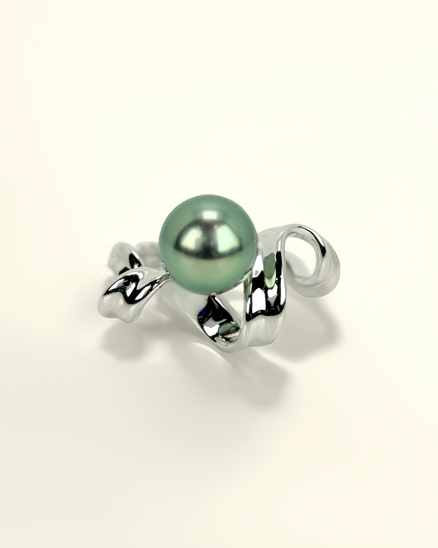 FLUXA | Ribbon Ring