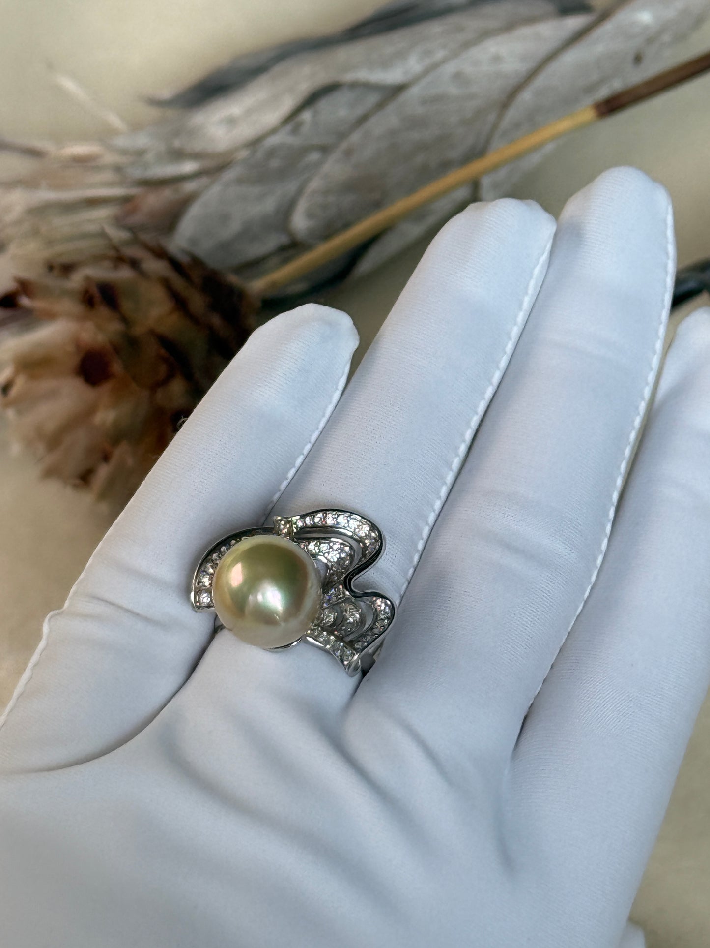 Isadora | Sculptural Ring with South Sea Golden Pearl