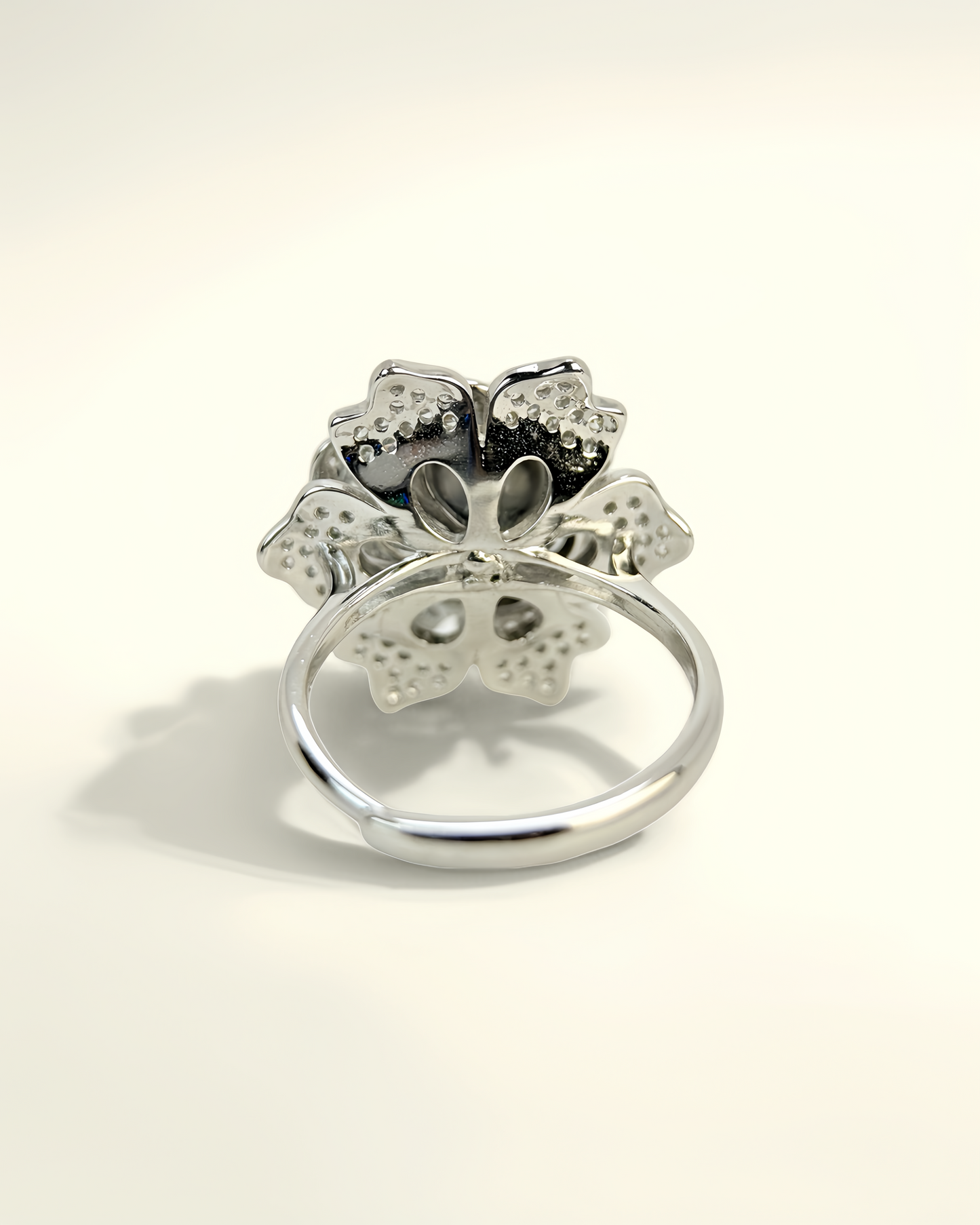 NOIRLOTUS | The Lotus Ring