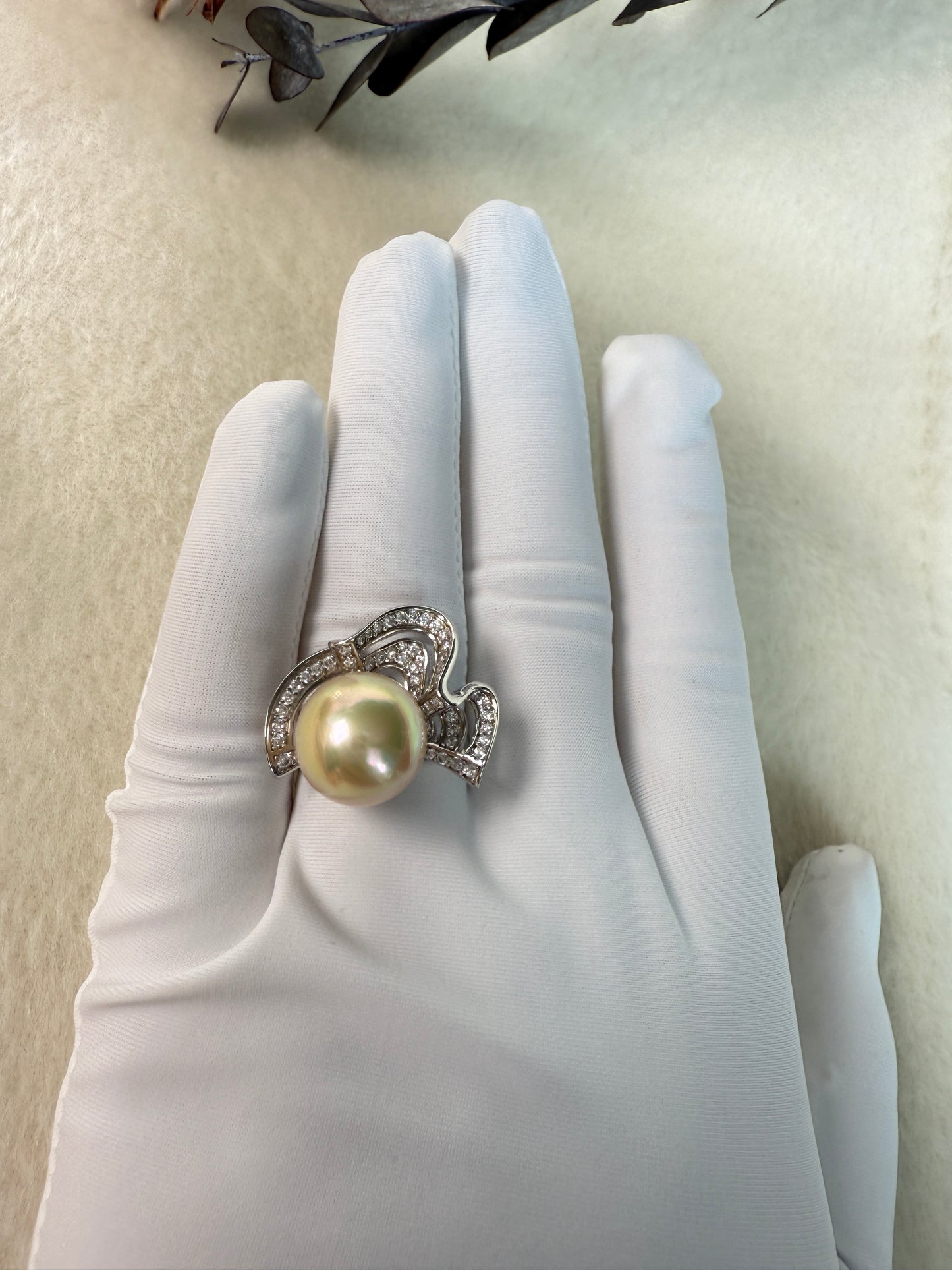 Isadora | Sculptural Ring with South Sea Golden Pearl