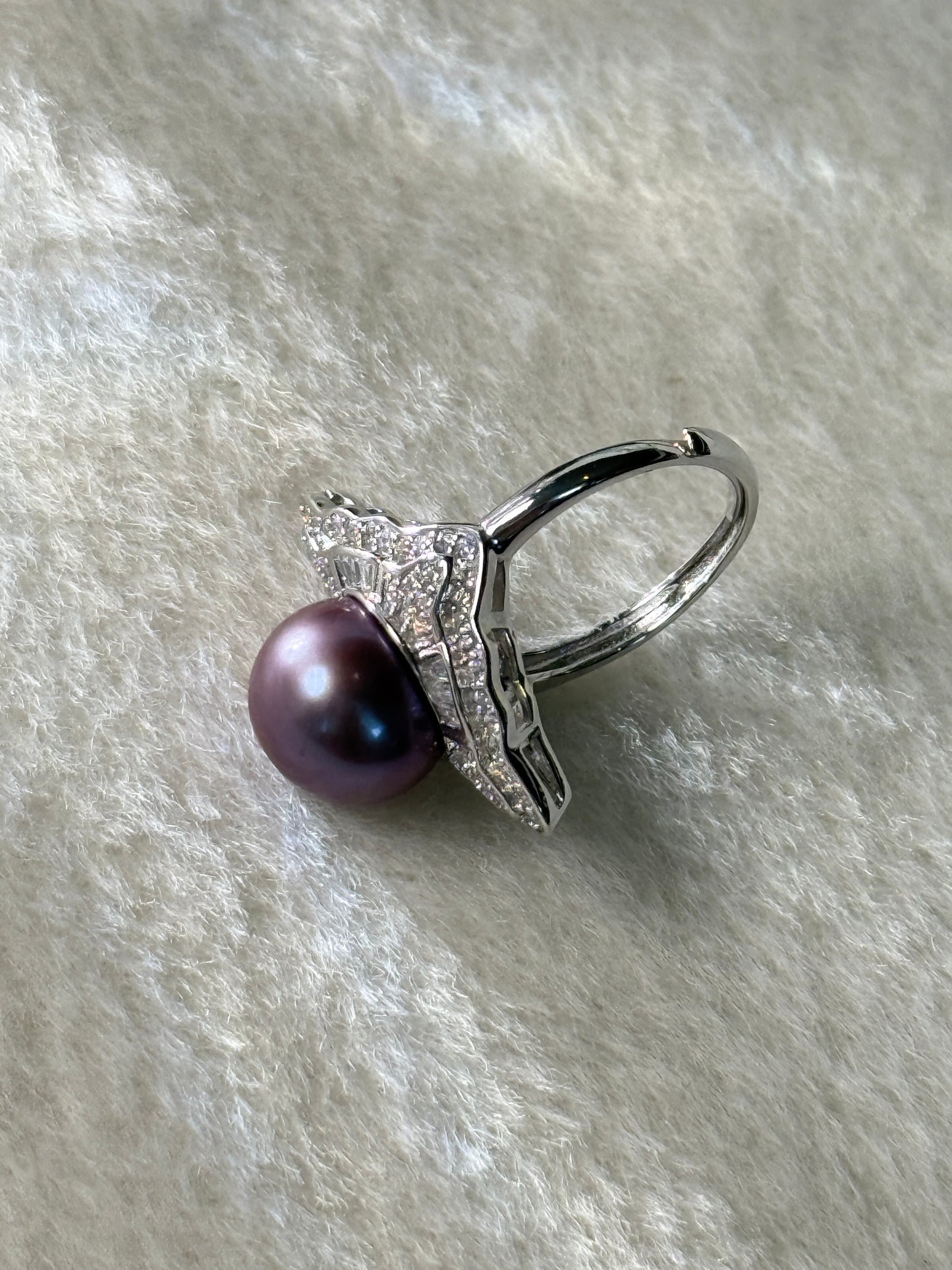 Viola | Vintage-Inspired Ring with Purple Freshwater Pearl