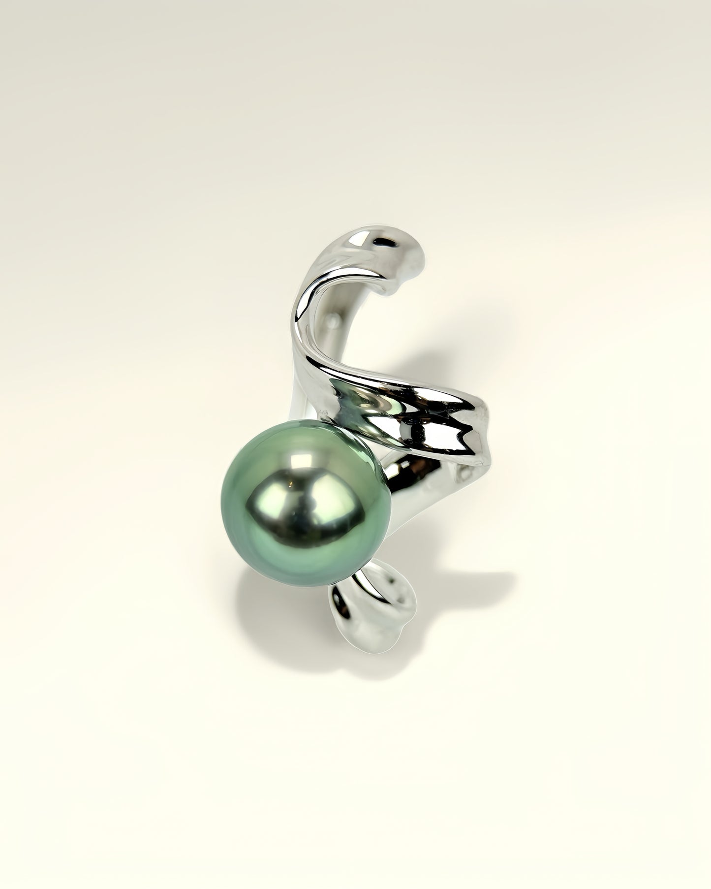 FLUXA | Ribbon Ring