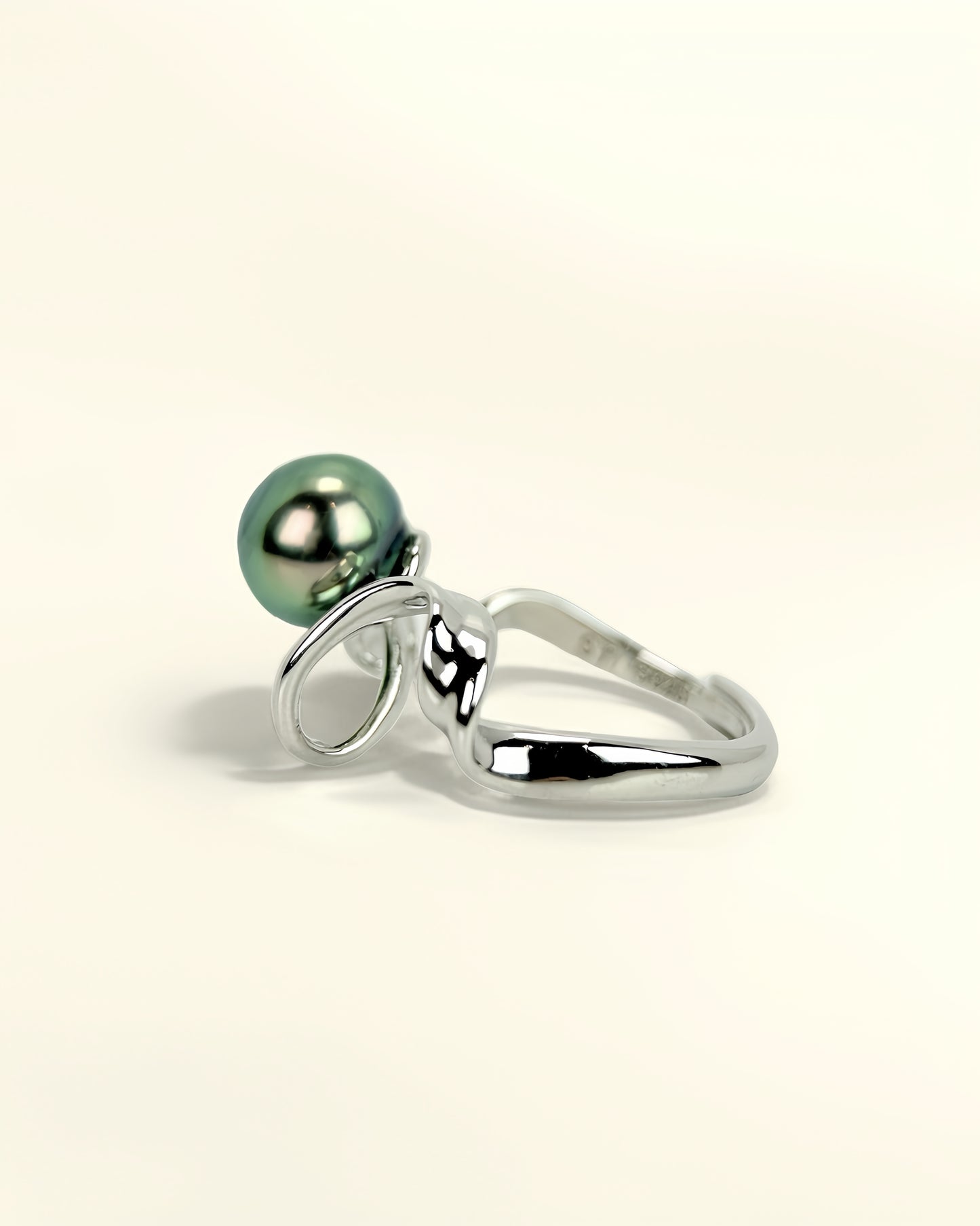 FLUXA | Ribbon Ring