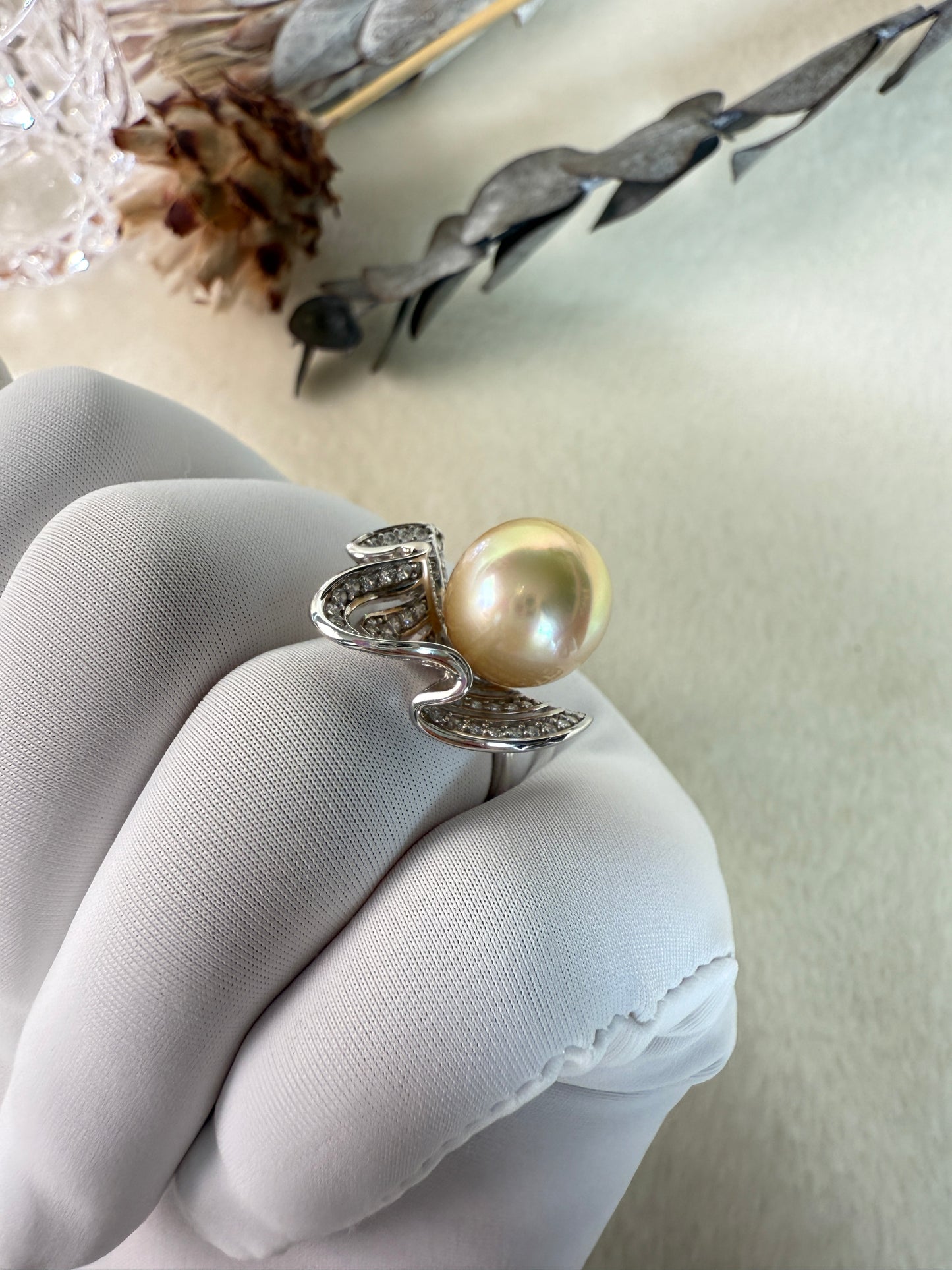 Isadora | Sculptural Ring with South Sea Golden Pearl
