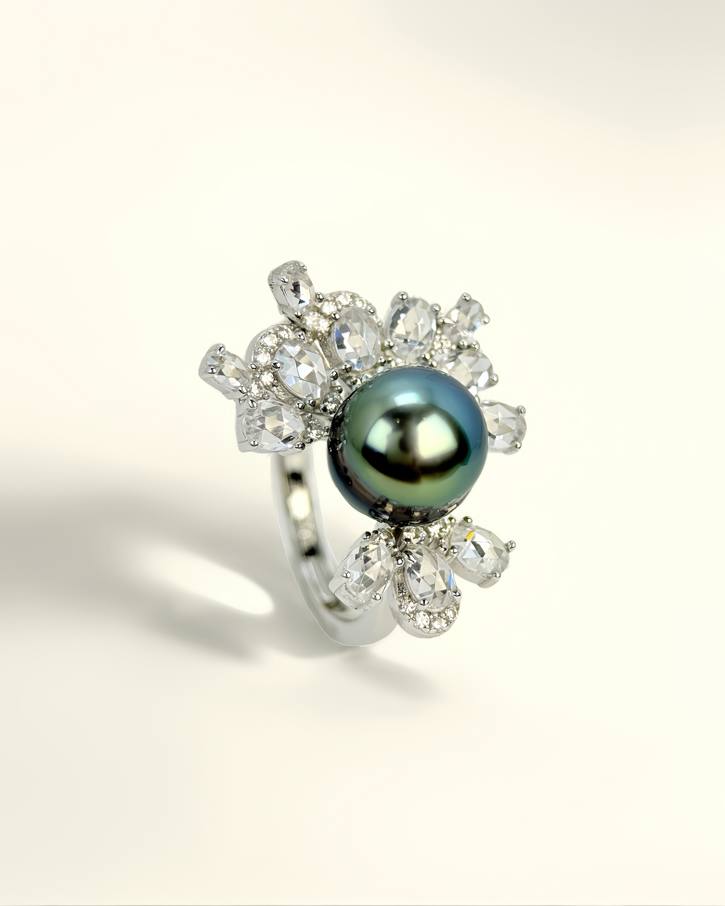 ECLIA | Starburst Ring