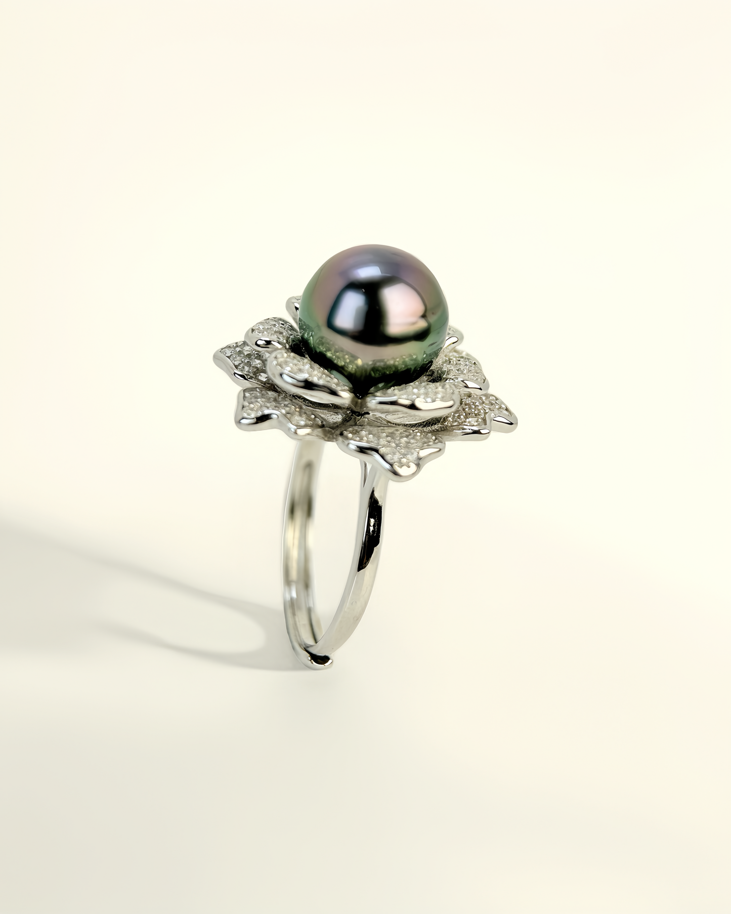 NOIRLOTUS | The Lotus Ring