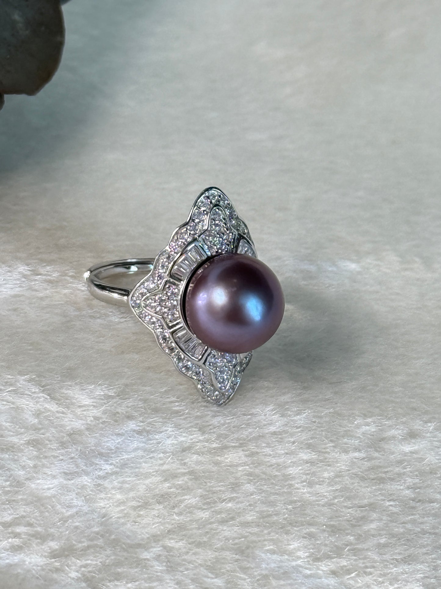 Viola | Vintage-Inspired Ring with Purple Freshwater Pearl