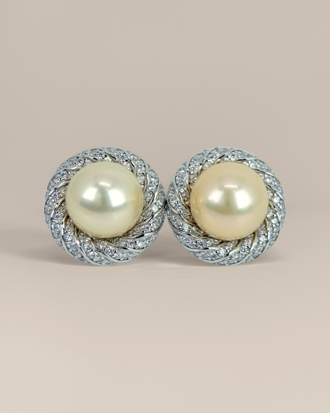 Crevia | Freshwater pearl Earrings
