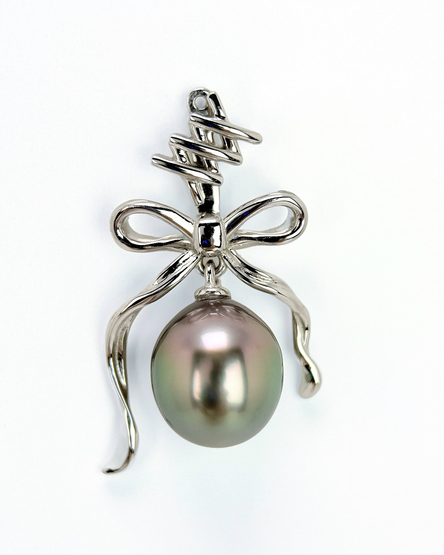 Bowence | Natural Tahitian pearl Earrings