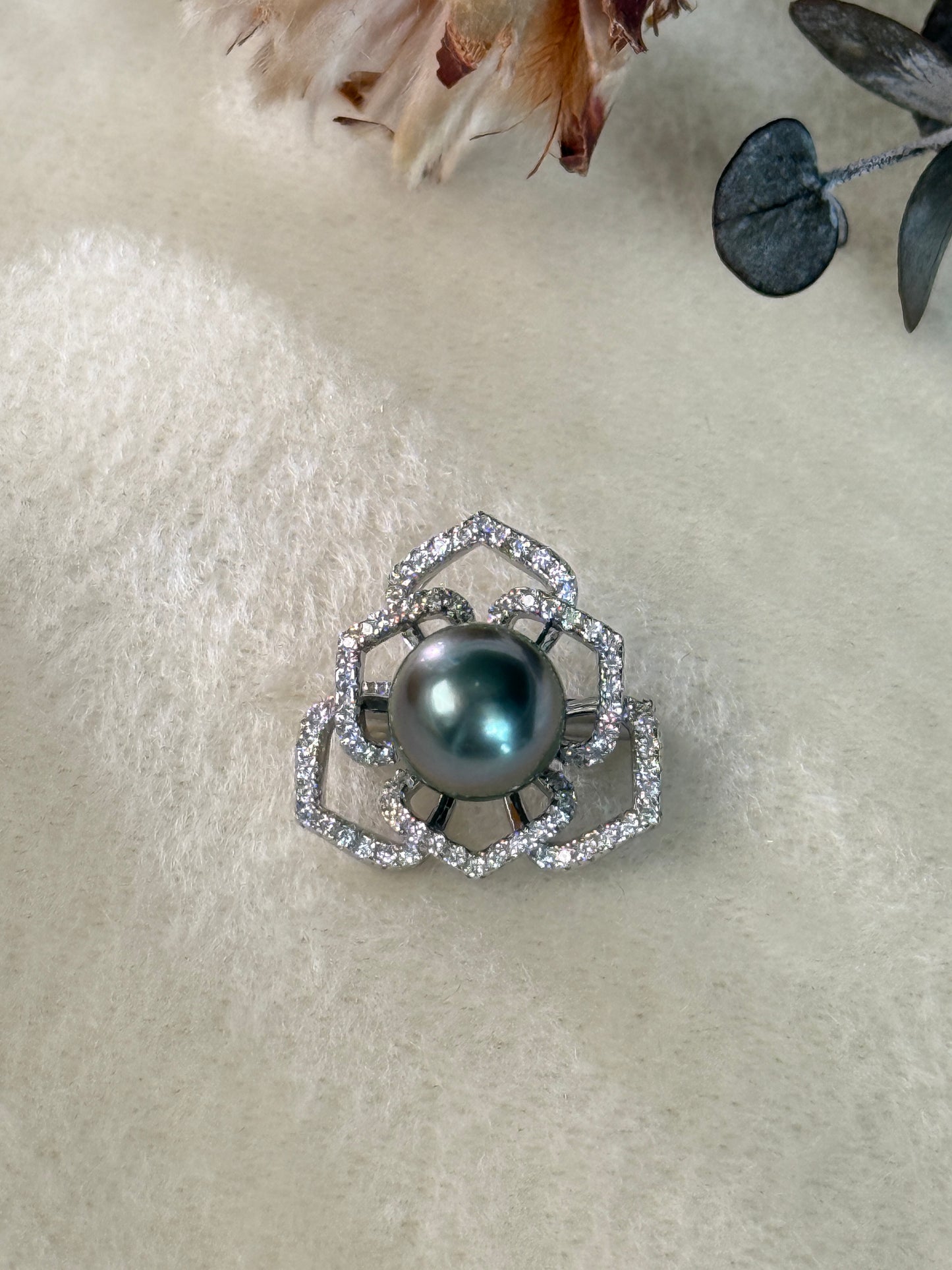 Aurora Bloom | Tahitian Pearl Brooch & Pendant