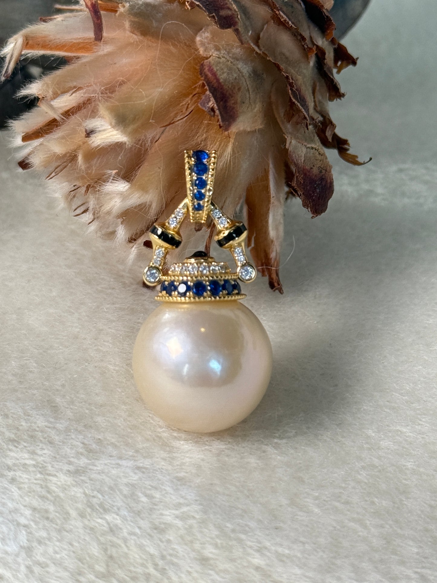 Elara | Teapot Pendant with Rare Cream-Gold Pearl