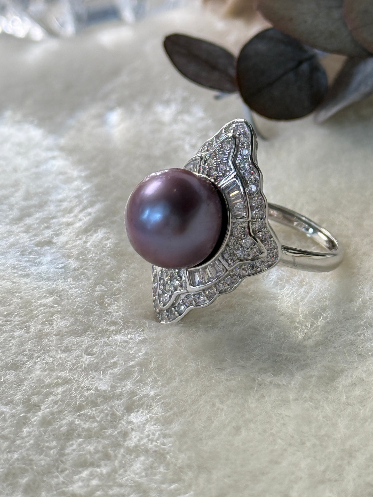 Viola | Vintage-Inspired Ring with Purple Freshwater Pearl