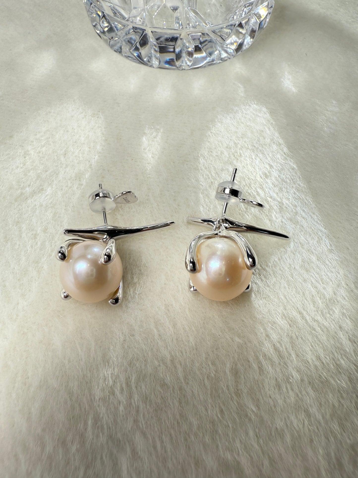 Solenne | Cream-Gold Pearl Stud Earrings