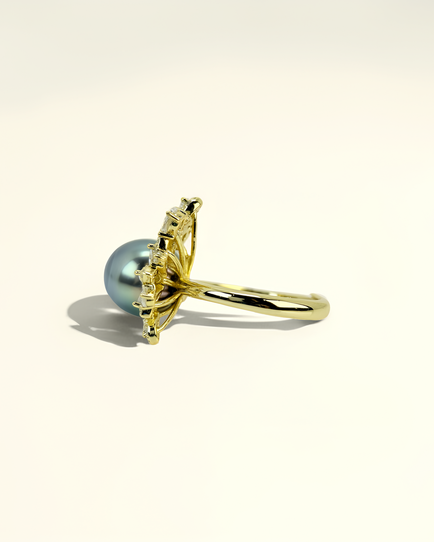 SOLEN | The blossom of dawn Ring