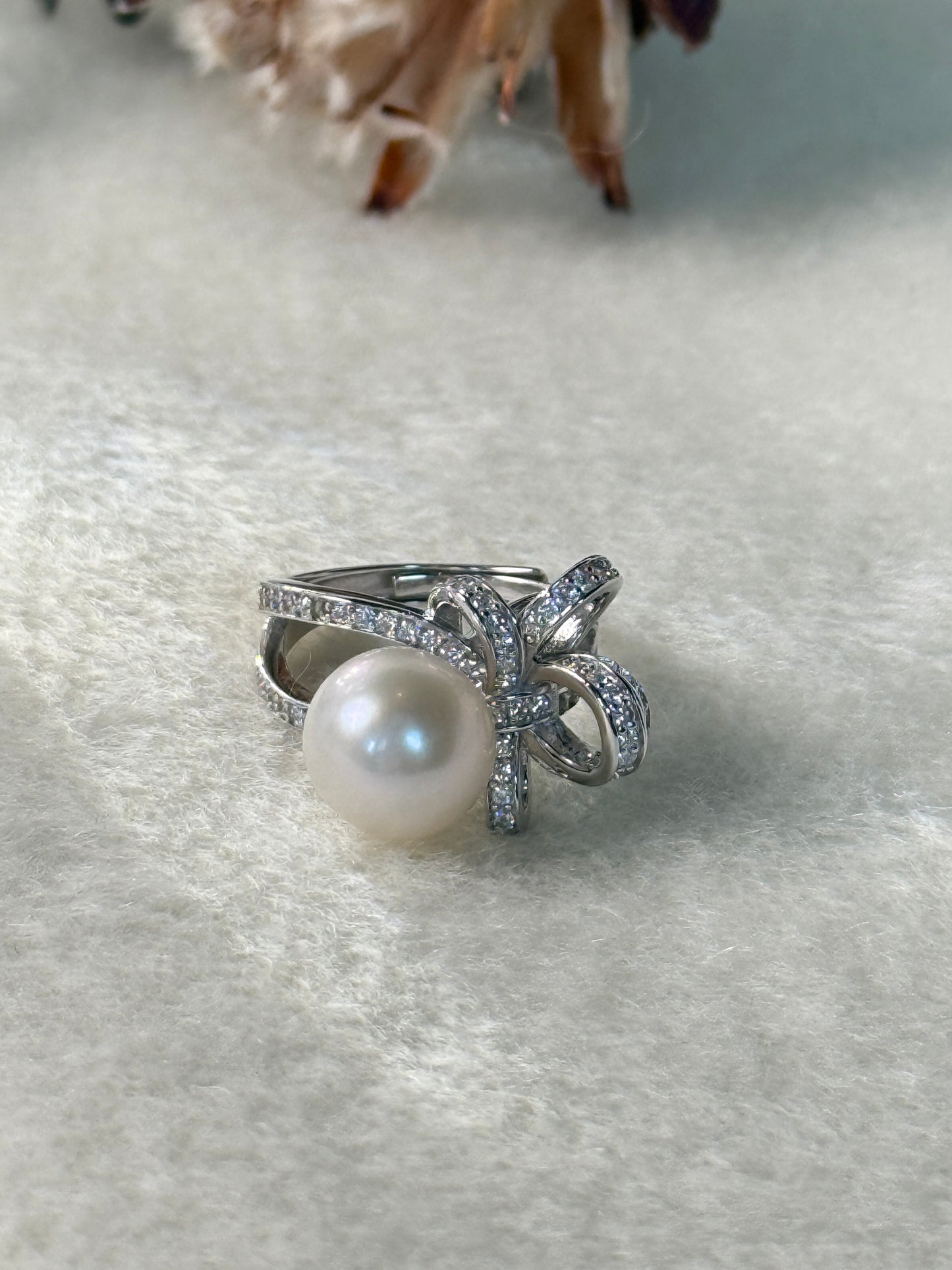 Odette | Adjustable Ring with White Freshwater Pearl
