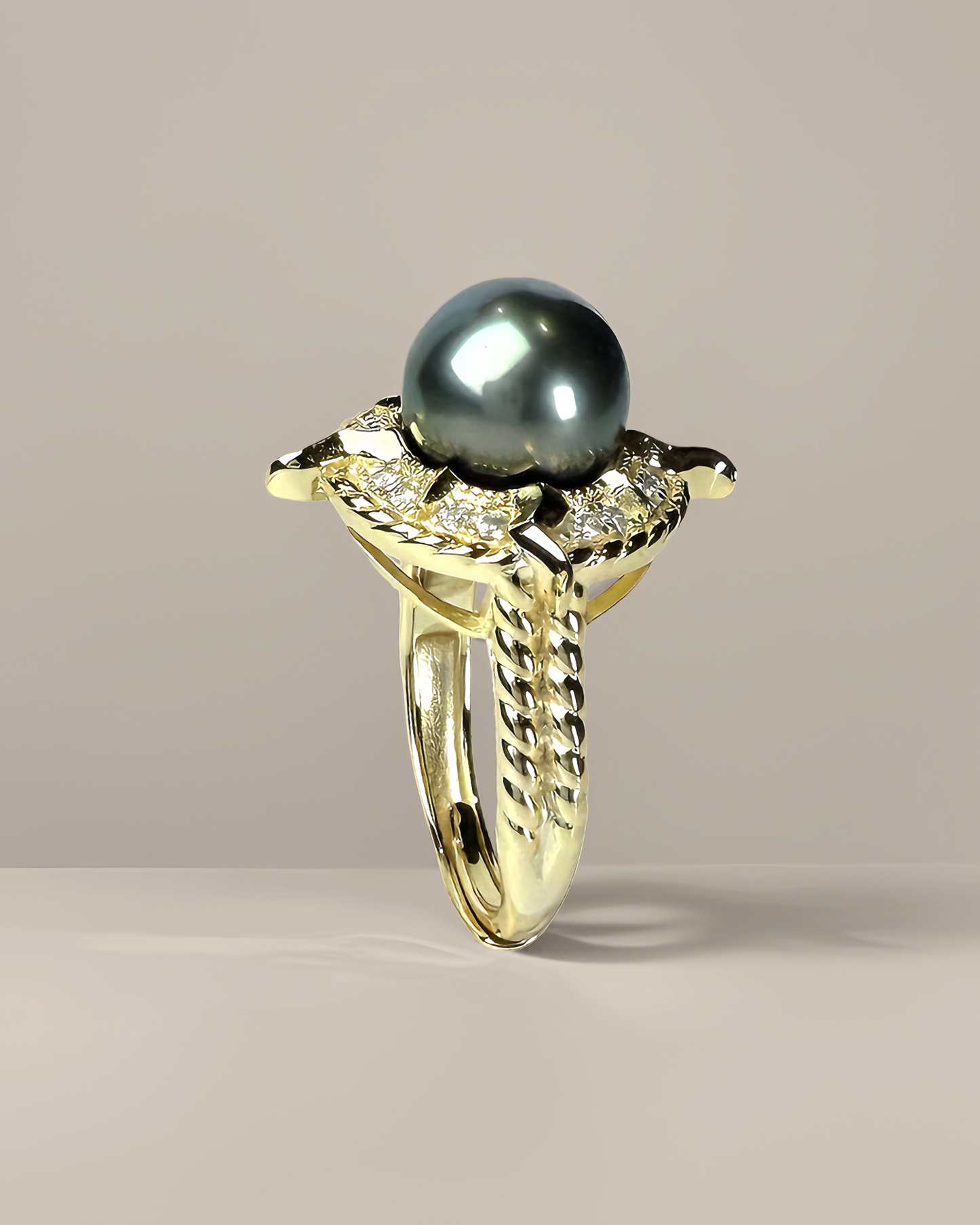 Solara | Adjustable Sun Ring with Green Tahitian Pearl