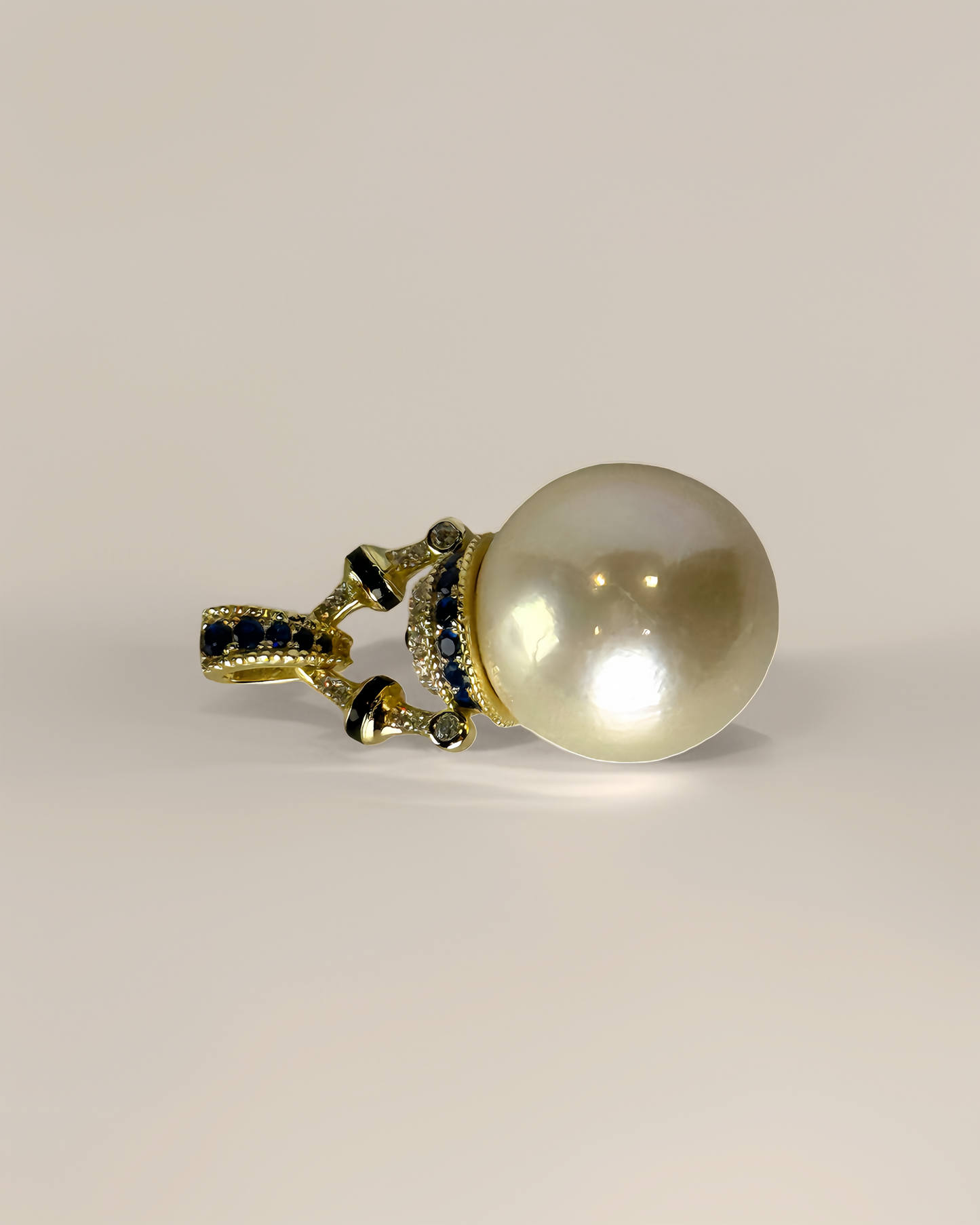 Elara | Teapot Pendant with Rare Cream-Gold Pearl