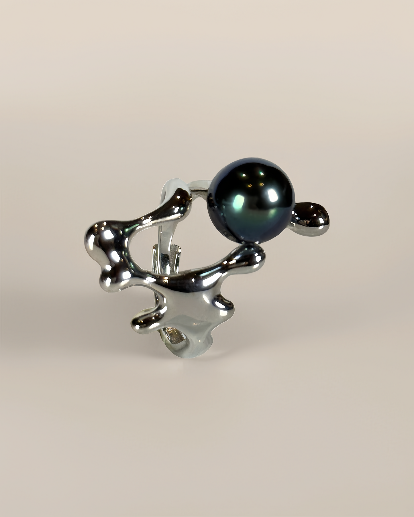Thalassa | Natural baroque Tahitian pearl Ring