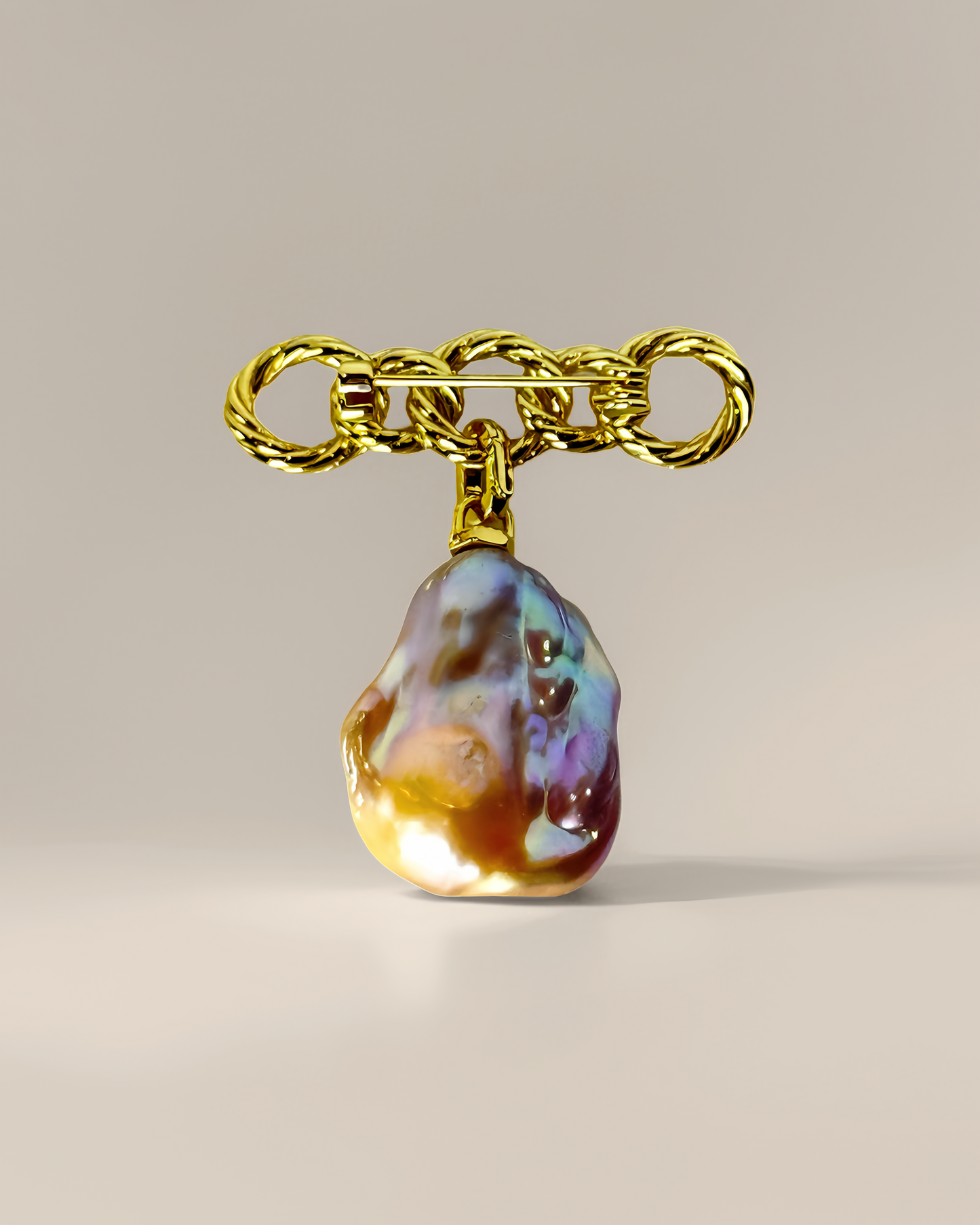 Seraphine | Baroque fresh water pearl Brooch