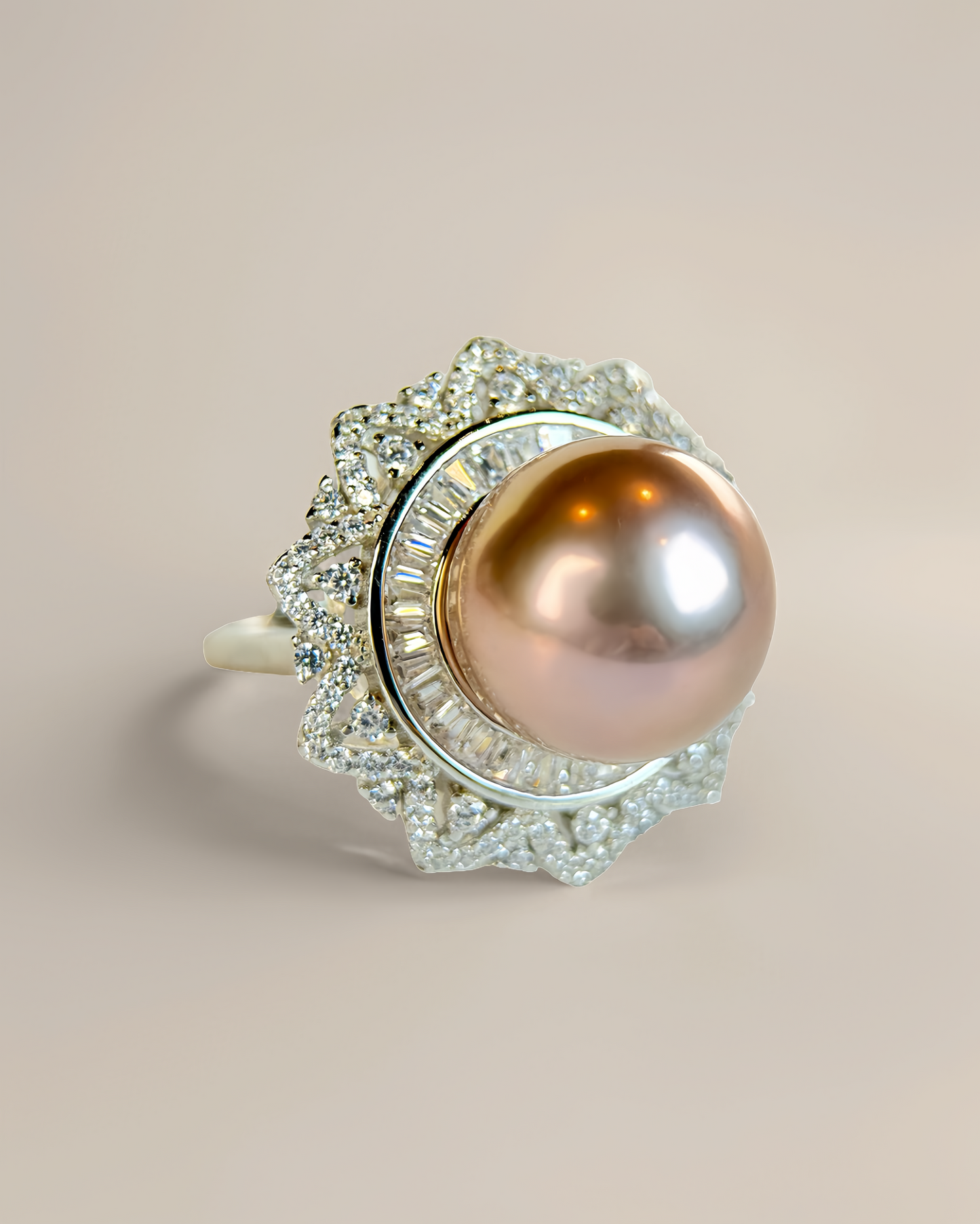 Améline | Halo Ring with Metallic Pink-Purple Pearl