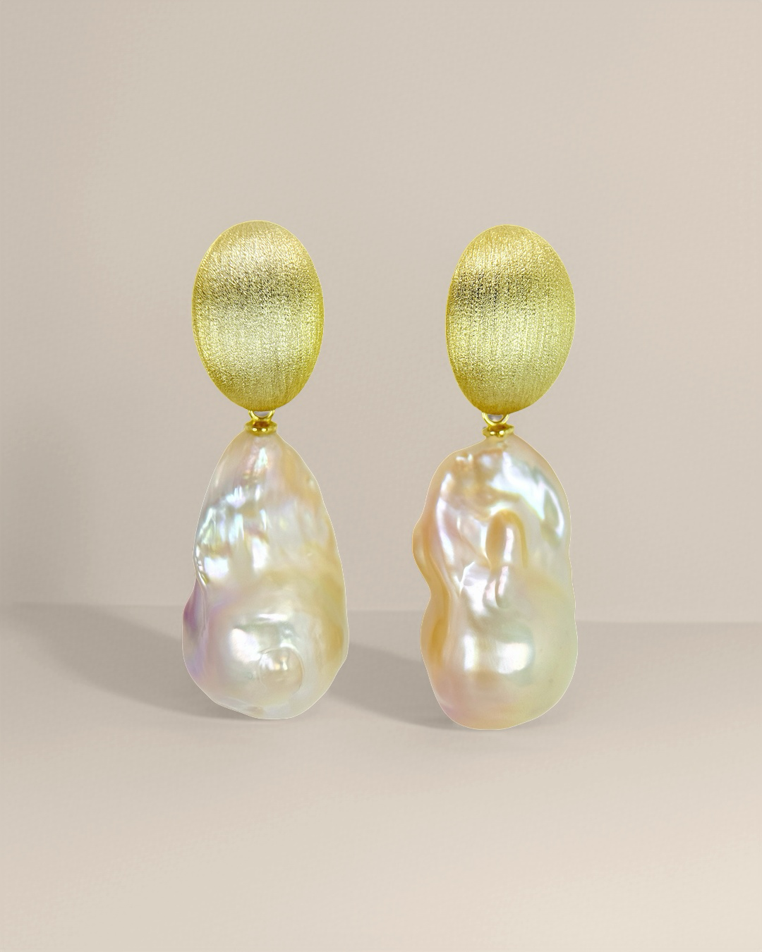 Aurélis | Golden Whisper Baroque Earrings