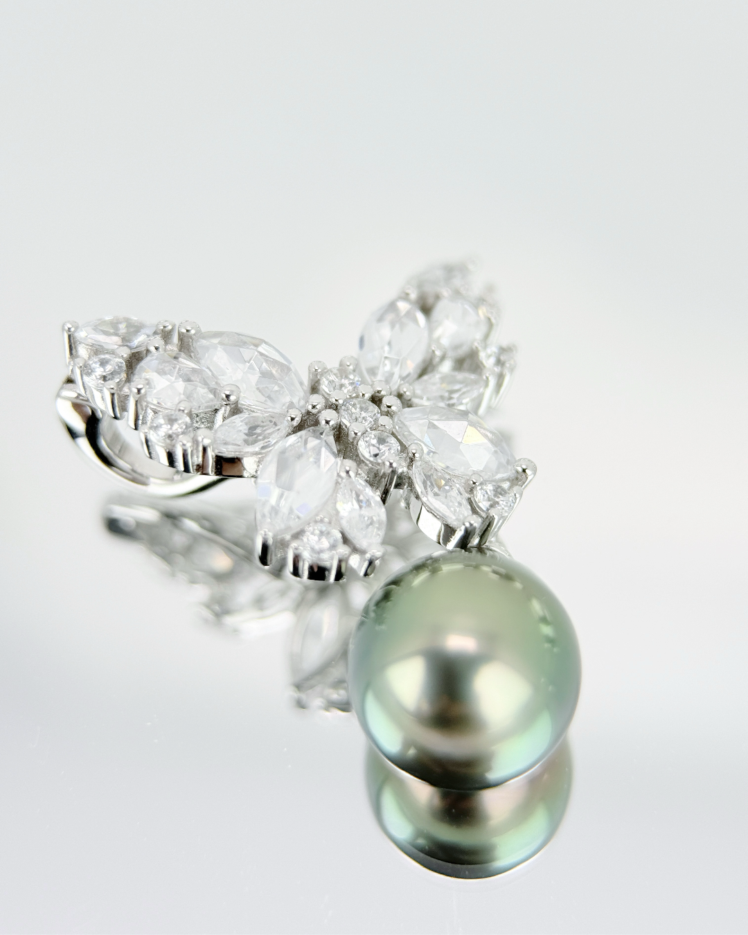 BELVIA | The Butterfly Pendant