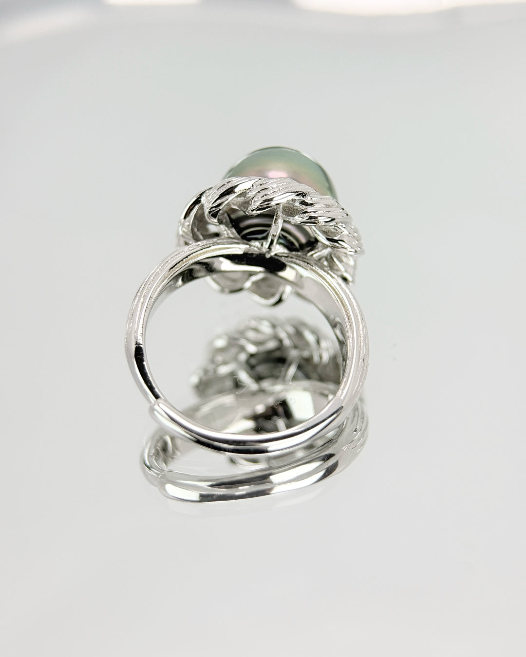 Sylvaine | Floral Ring with Green Tahitian Pearl