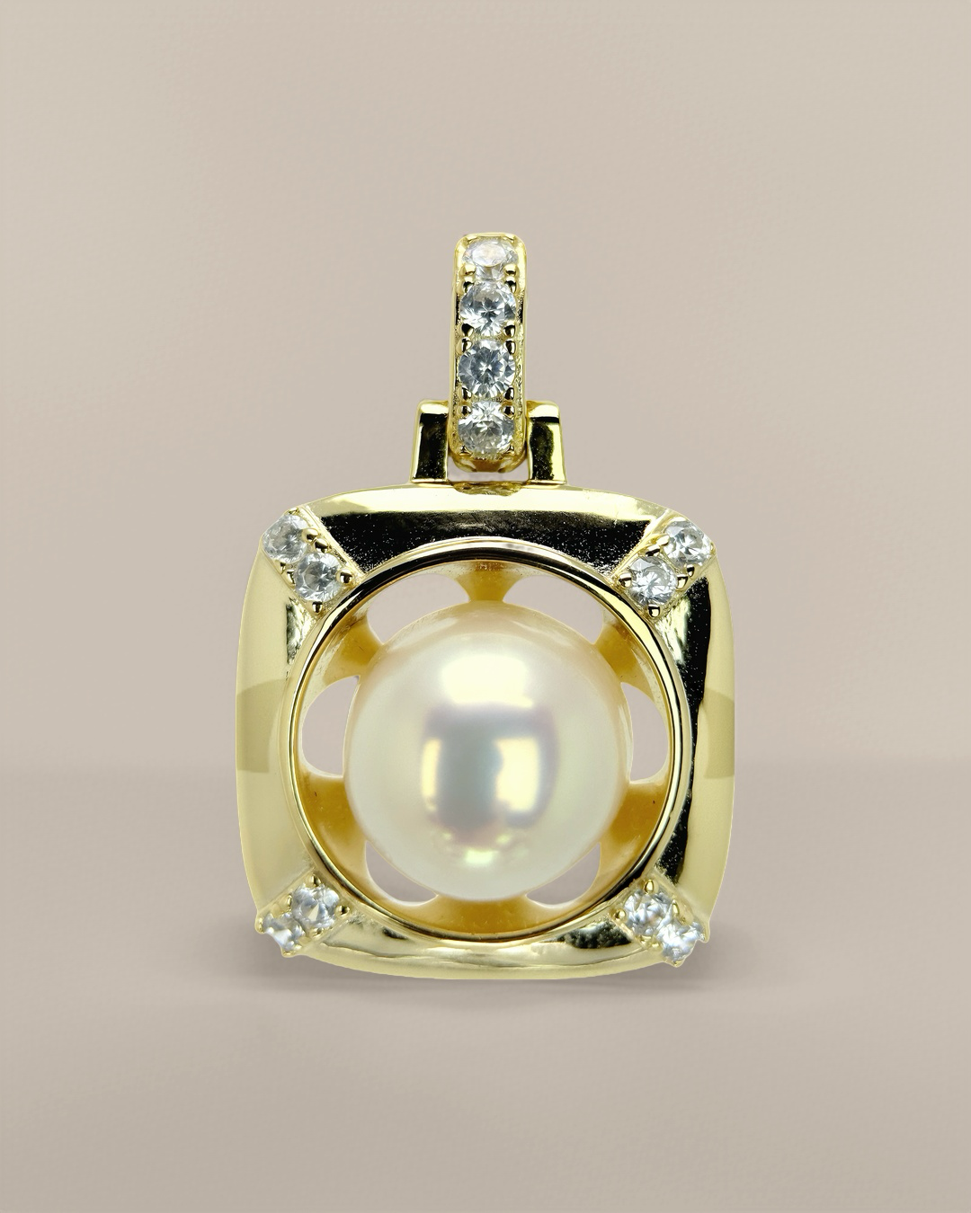 LIRA | Lumen Shield Pendant