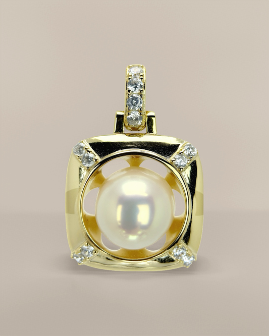 LIRA | Lumen Shield Pendant