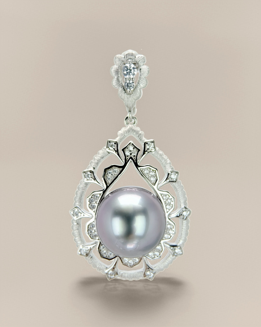 DAPHIRA | Twilight Grace Pendant