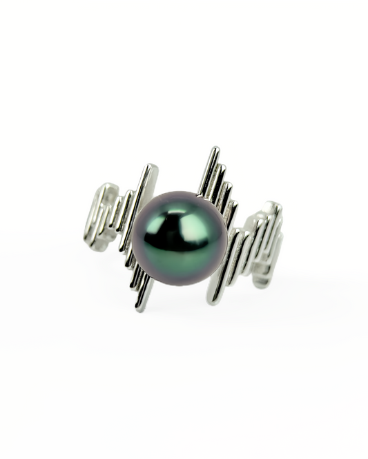Caelum | Heartbeat Tahitian pearl Ring