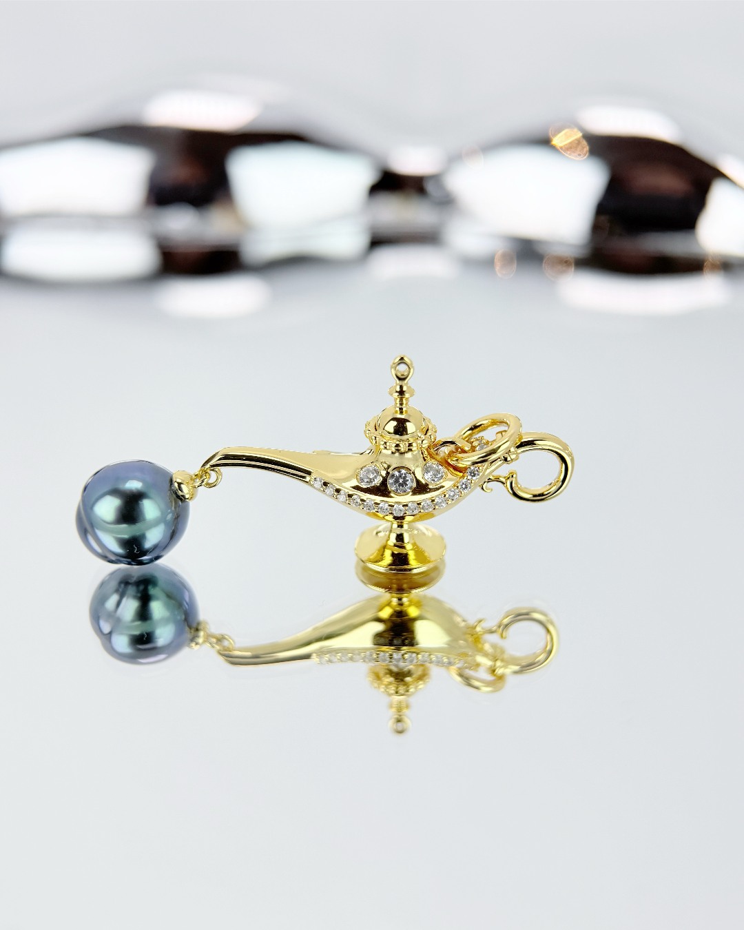 RASHIRA | Magic Lamp Pendant