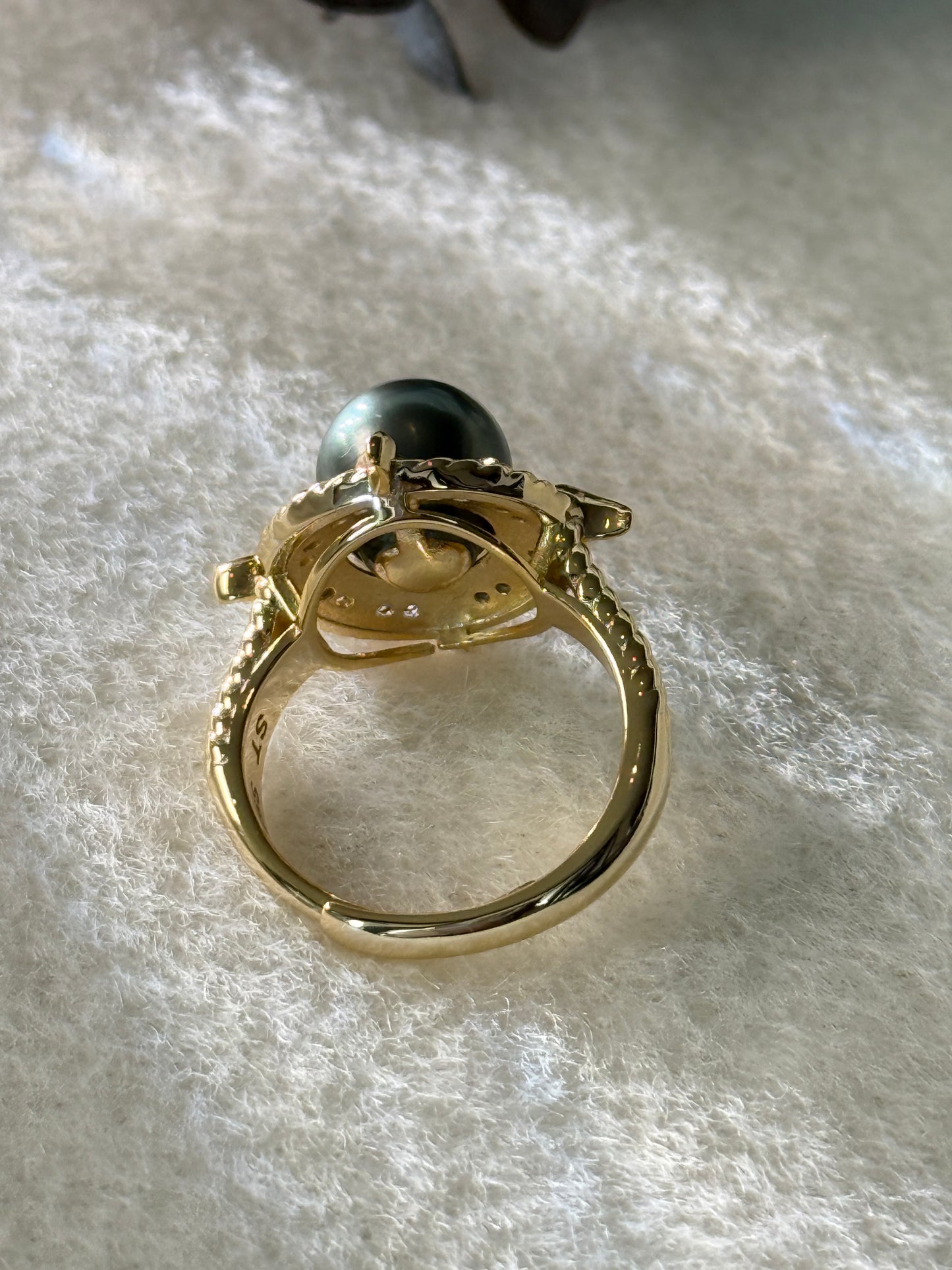 Solara | Adjustable Sun Ring with Green Tahitian Pearl