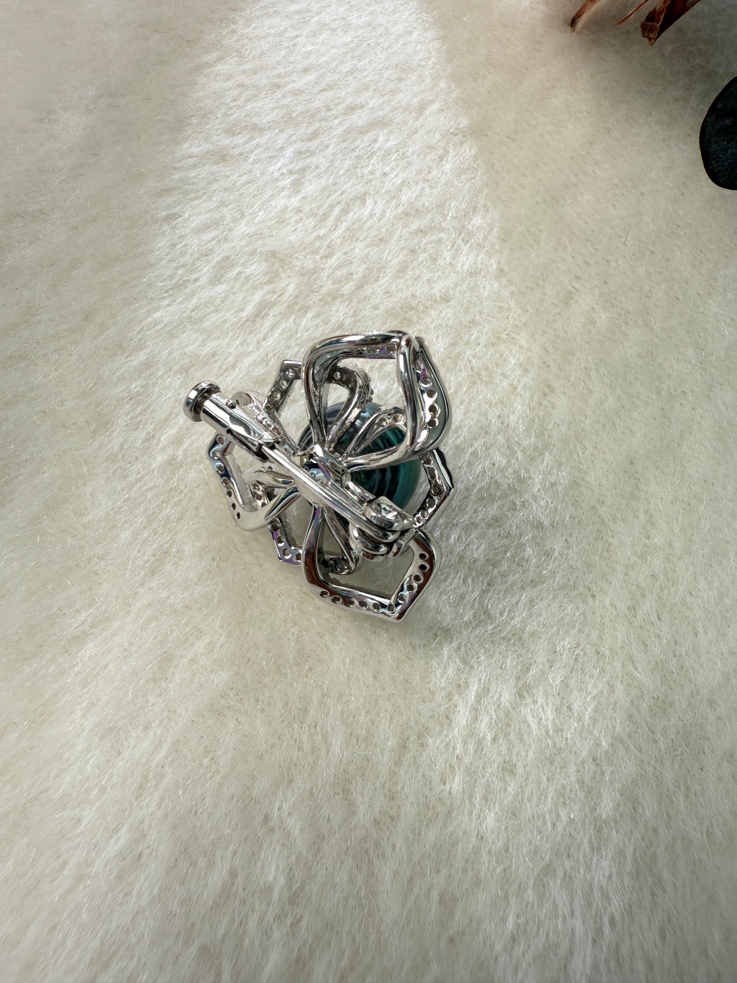 Aurora Bloom | Tahitian Pearl Brooch & Pendant