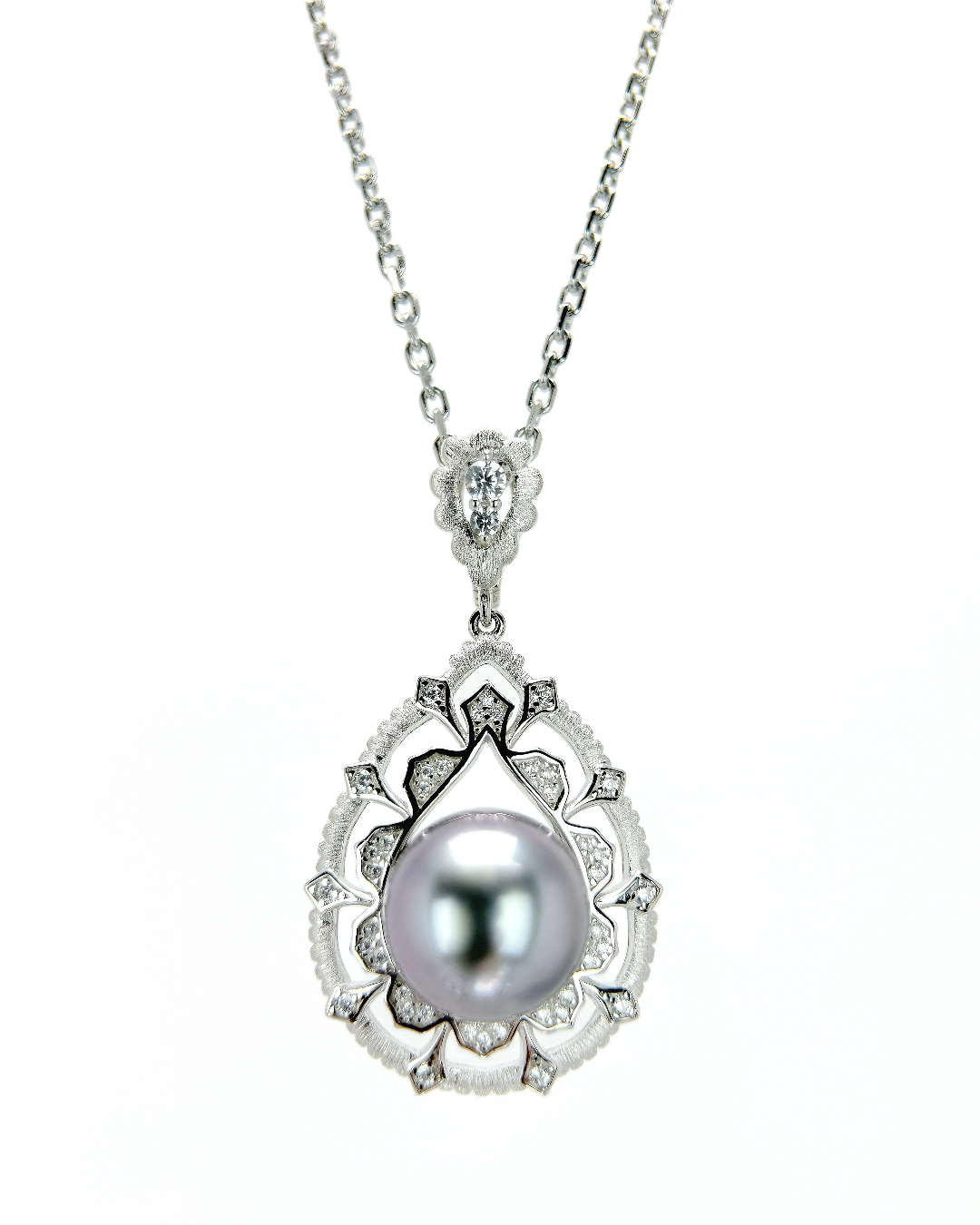 DAPHIRA | Twilight Grace Pendant