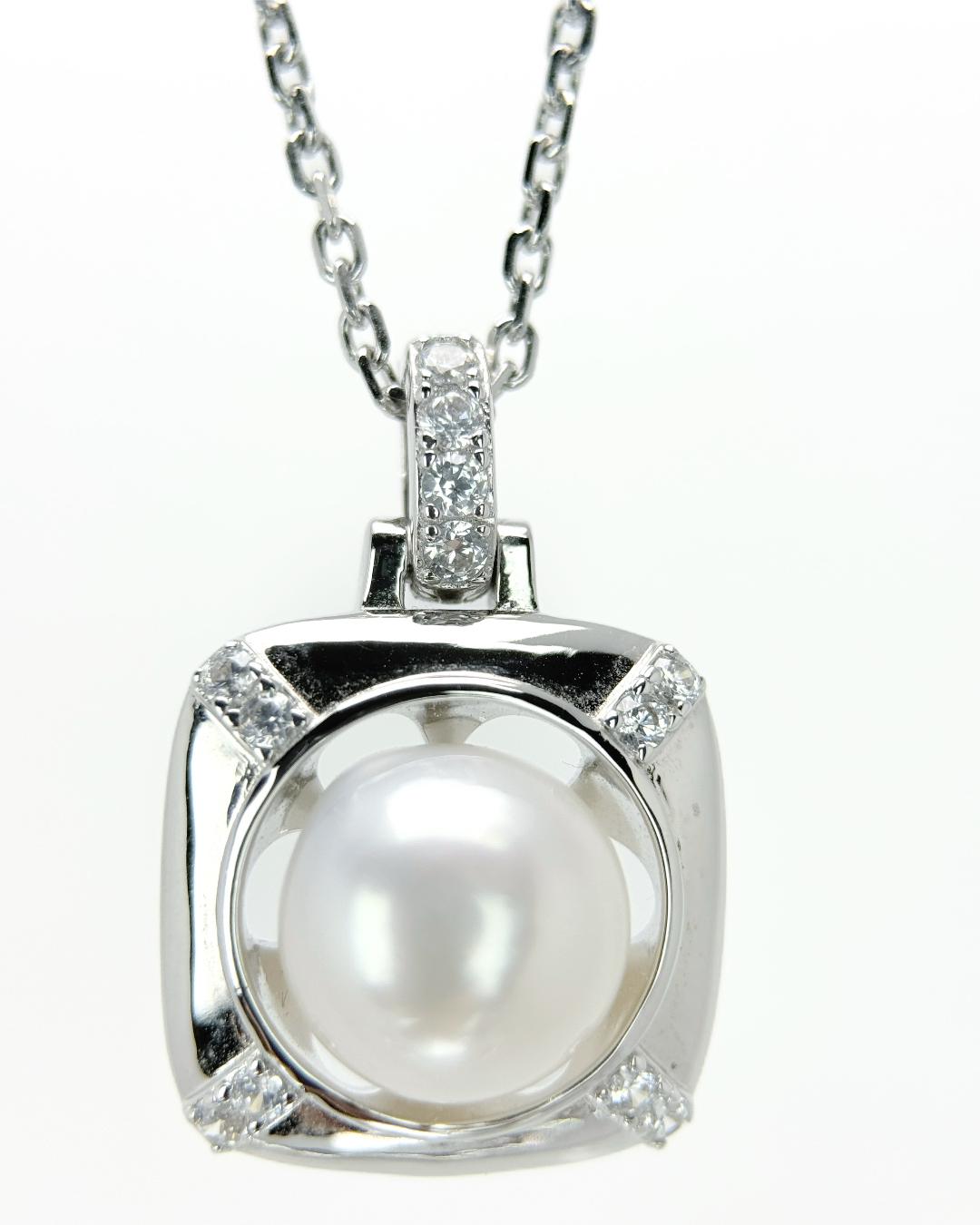LYSSA | Lumen Shield Pendant