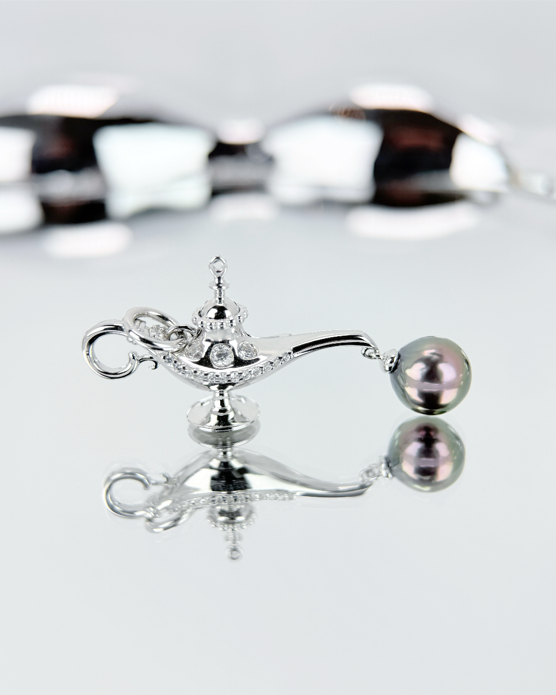 RALEYA | Magic Lamp Pendant