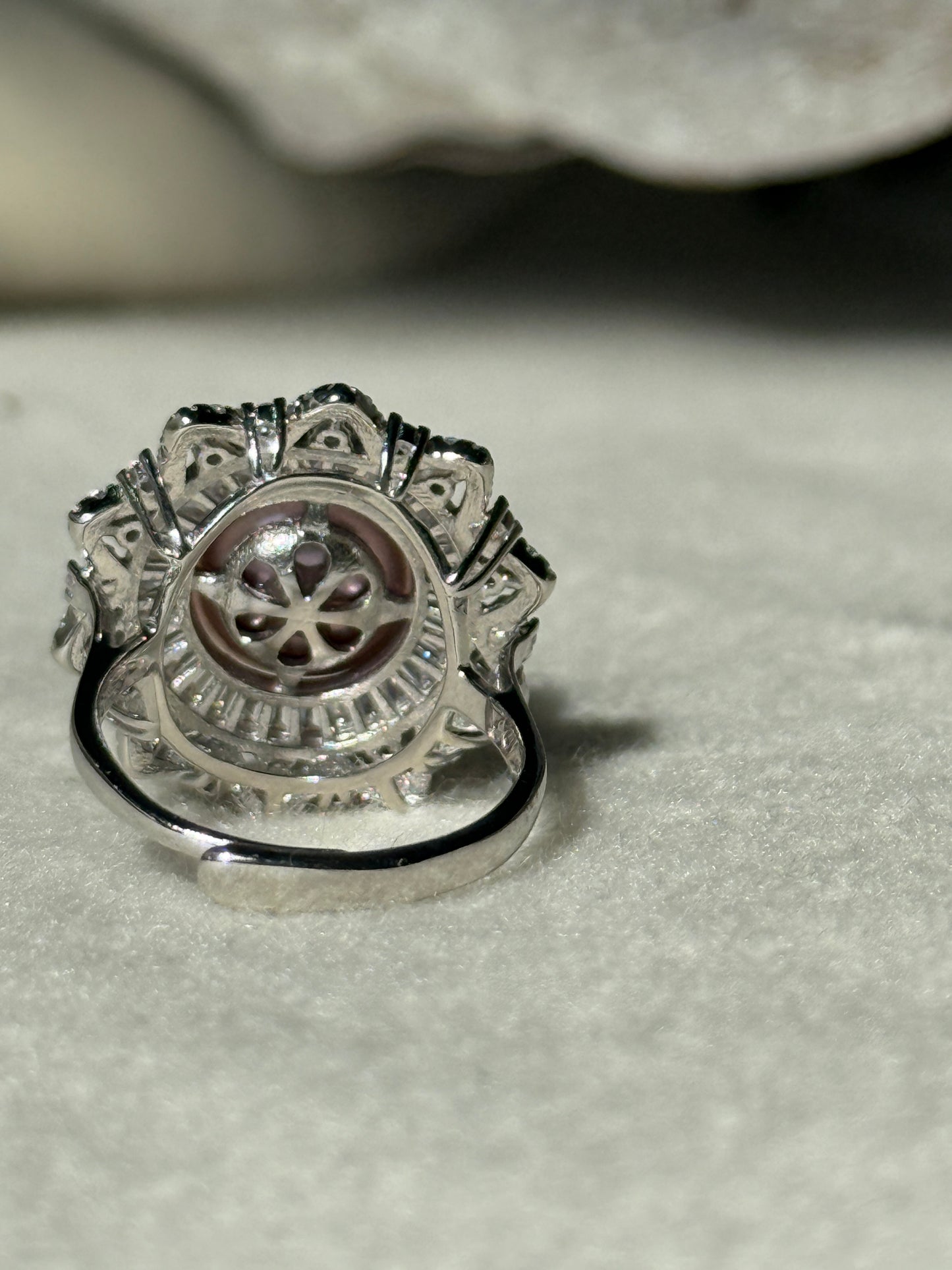 Flora | Adjustable Ring with Blooming Tahitian Pearl