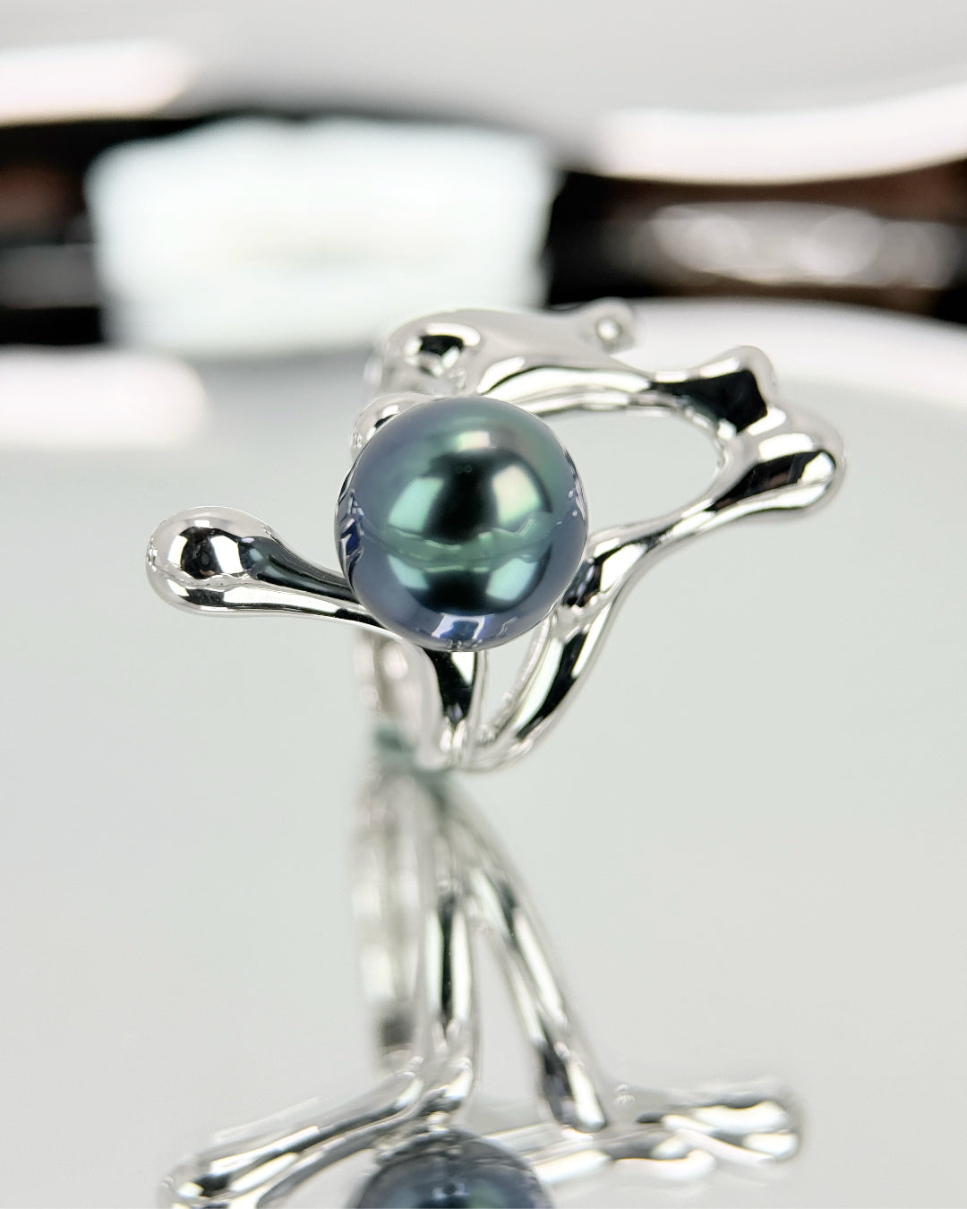 Thalassa | Natural baroque Tahitian pearl Ring