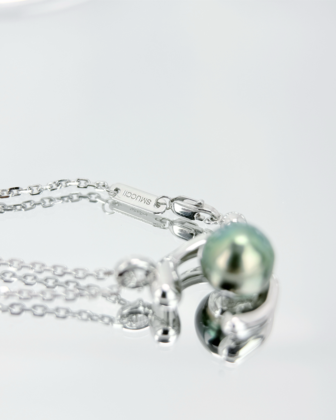 MIRIEL | The Moon Pendant