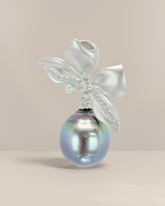 RÉLIA | Ribbon Pendant