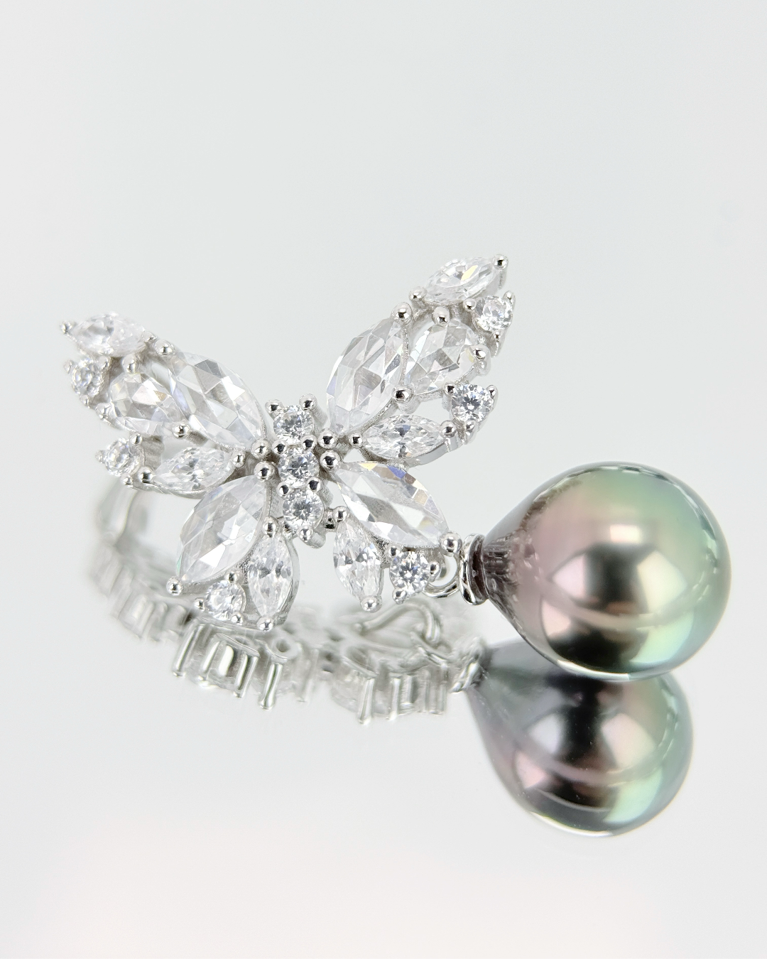 BELVIA | The Butterfly Pendant