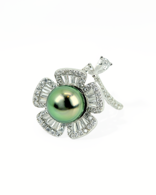 Pentas  | Natural Green Tahitian Pearl Ring