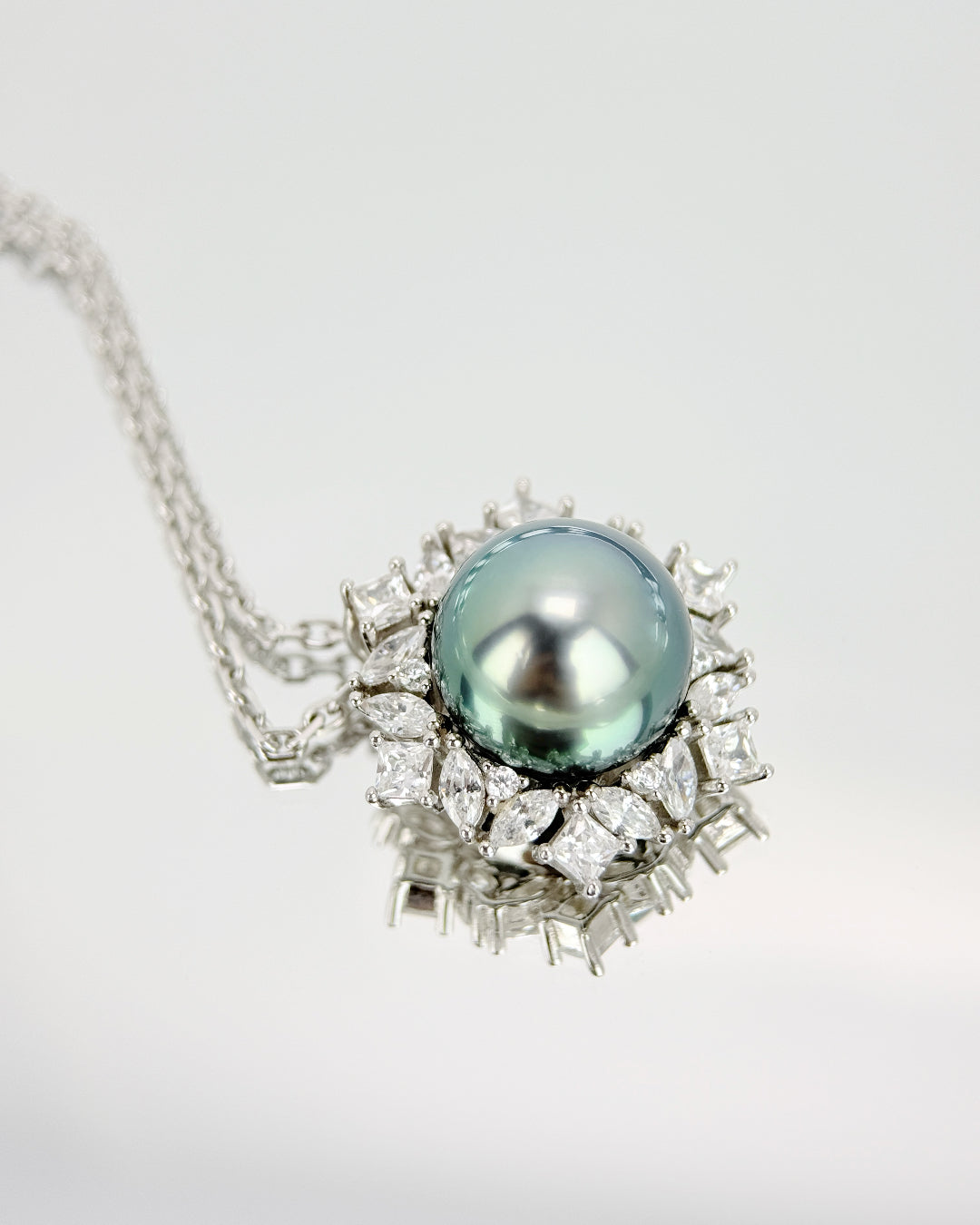 CORONA | Tahitian Pearl Pendant