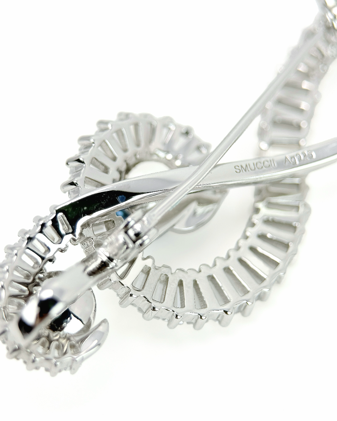 Treble Clef | Freshwater pearl Brooch